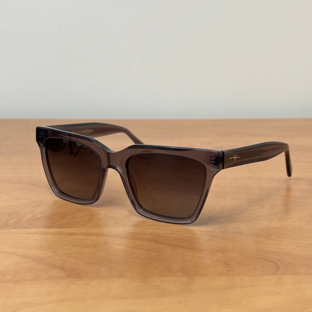 Bold polarized square sunglasses